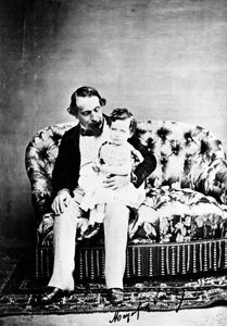 Emperador Napoleón III con el Príncipe Imperial, c.1860 de Mayer and Pierson